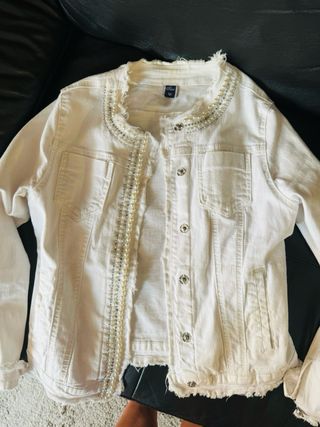 Chaqueta blanca M con perlas