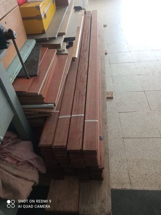 Tarima maciza Elondon 250x8x1.7cm