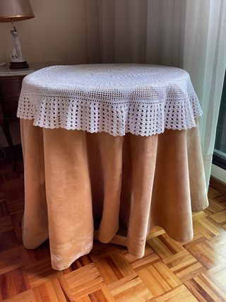 Mesa camilla redonda de madera 