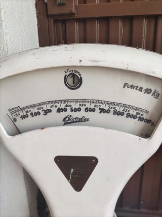 Balanza antigua bixerba 10k, falta plato y engrasa