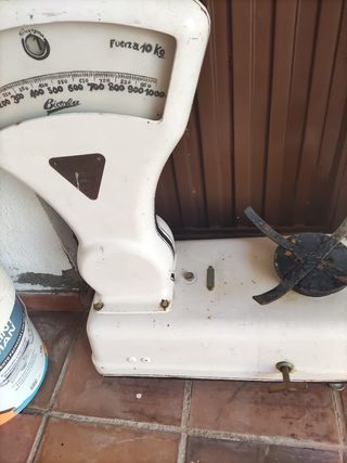 Balanza antigua bixerba 10k, falta plato y engrasa