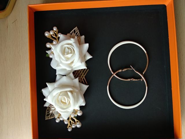 Pendientes y peinetas. Flamenco