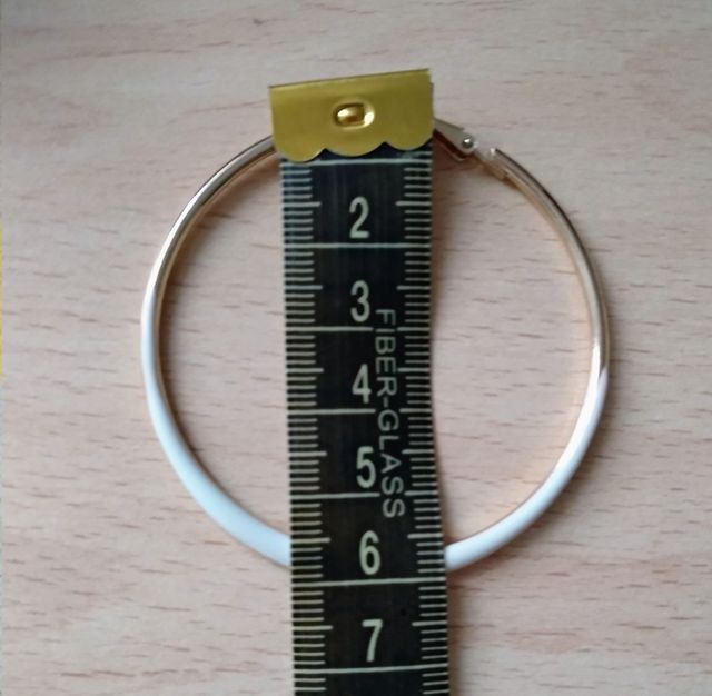 Pendientes y peinetas. Flamenco