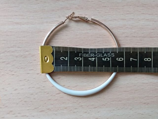 Pendientes y peinetas. Flamenco