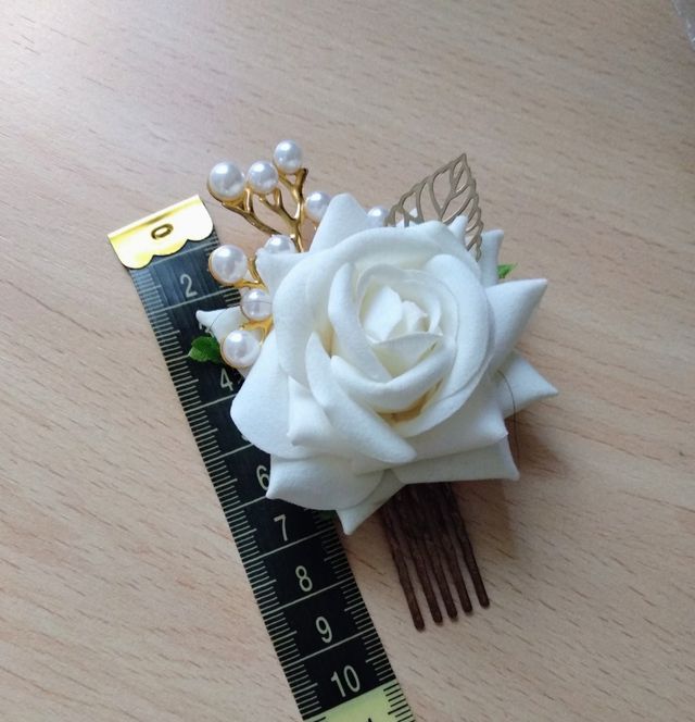 Pendientes y peinetas. Flamenco