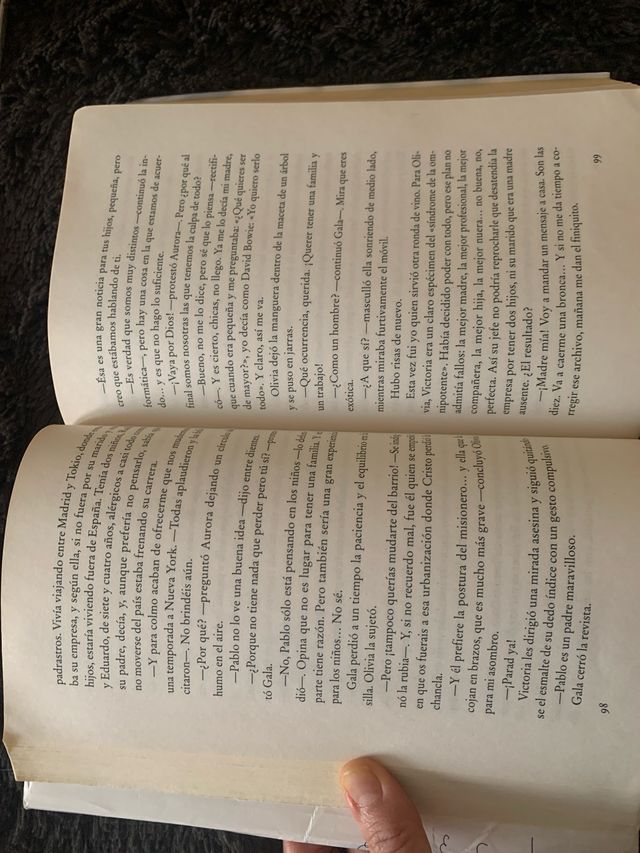 Mujeres que compran flores / Women Who Buy Flow...