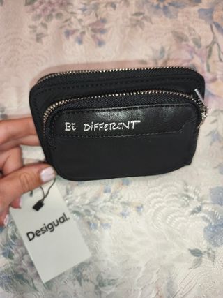 Cartera Desigual Negra con Correa