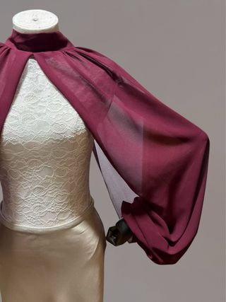 Mangas gasa granate con choker y puños elásticos