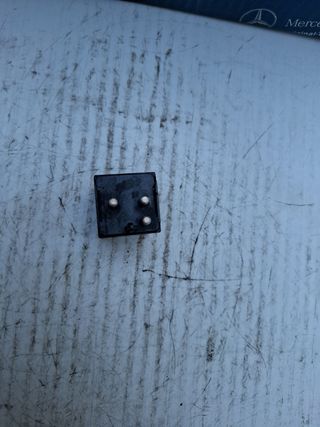 Relè Mercedes 0008210963 12V