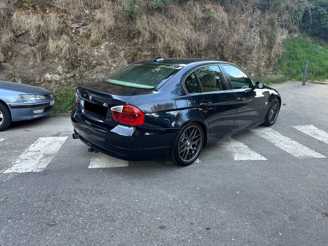 BMW 320 D E90