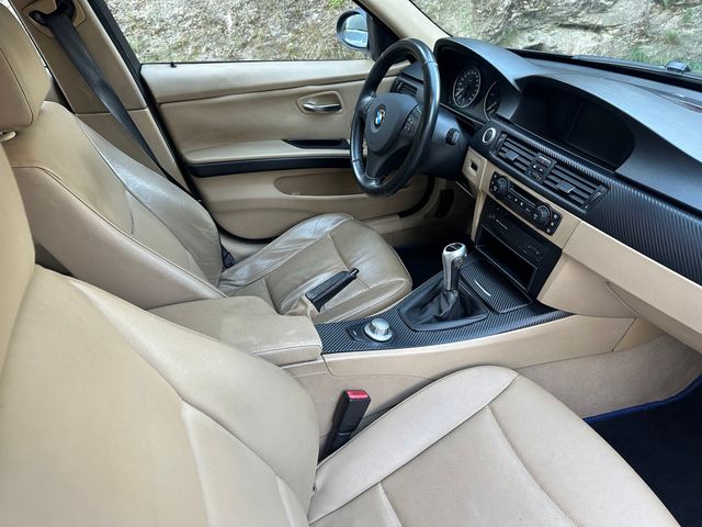 BMW 320 D E90