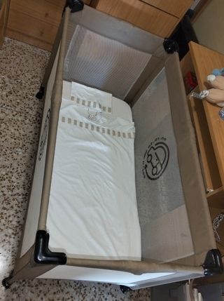 Cuna de viaje plegable