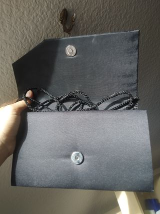 Bolso de fiesta negro con pedrería