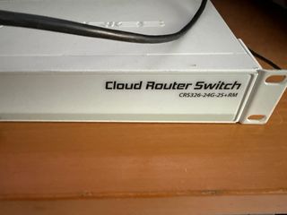 Switch MikroTik 24 Puertos