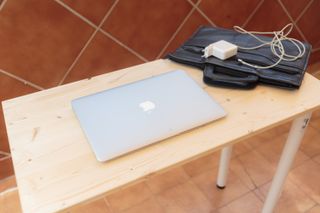 Apple MacBook Air 7,2 2015