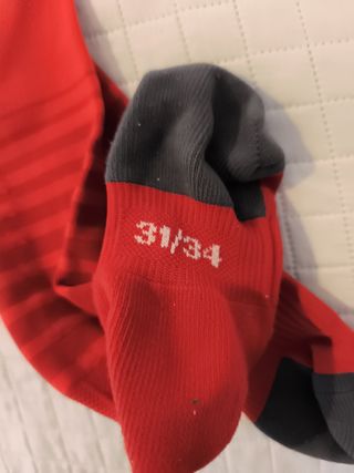 Calcetines de fútbol rojos y grises Talla 31-34