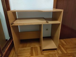 Mesa auxiliar / Estantería de madera