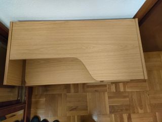 Mesa auxiliar / Estantería de madera