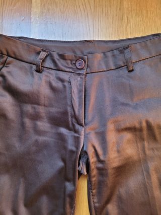 Pantalón marrón satinado Zara