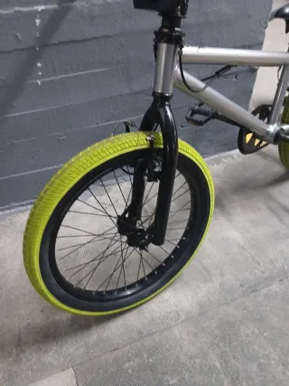 2 Bicicletas BMX B'Twin Wipe 20'