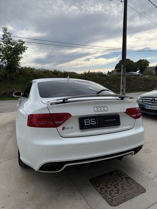 Audi RS5 2012