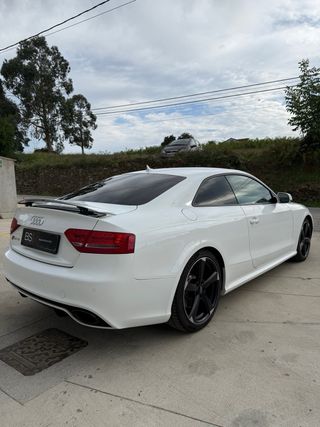 Audi RS5 2012