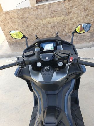 Honda Forza 750 Scooter Azul Oscuro