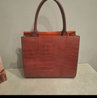 Bolso de mano mediano efecto piel cocodrilo