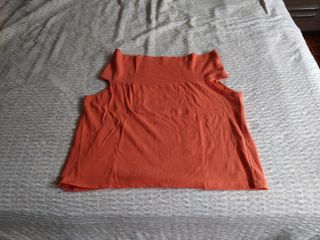 Camiseta naranja sin mangas 