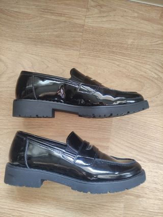 Mocasines charol negros
