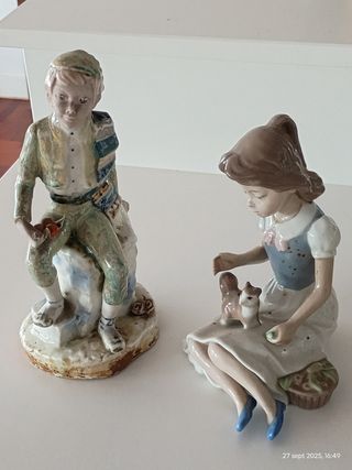 Lote figuras porcelana niño y niña
