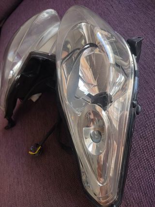 Faro Delantero Yamaha X-MAX