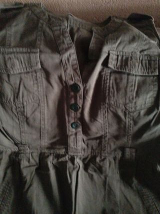 Vestido de verano verde militar