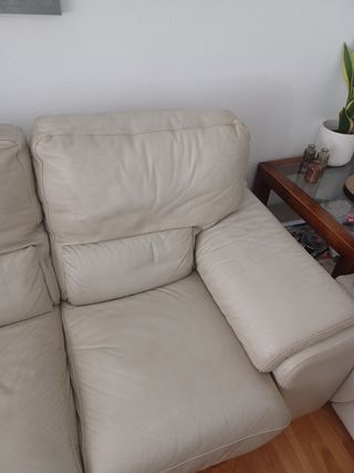 Sofá 3+2 plazas de piel beige