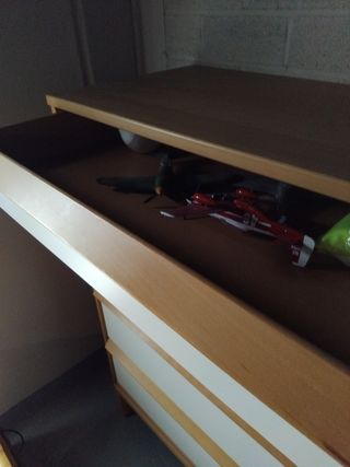 Cómoda de dormitorio de madera