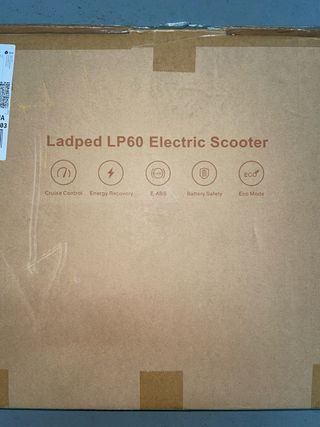 Patinete eléctrico totalmente nuevo a estrenar.