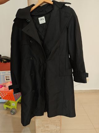 Abrigo Negro Zara
