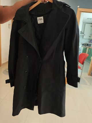 Abrigo Negro Zara
