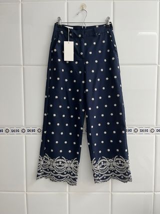 Pantalón Zara bordado floral azul T.XS