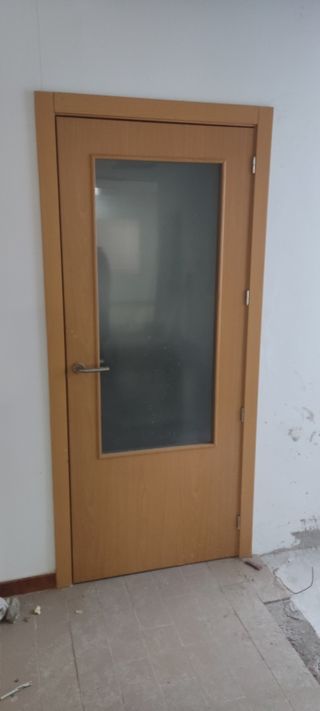 Puerta de paso madera con cristal