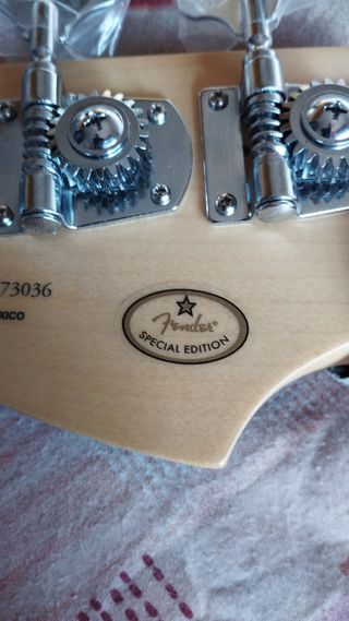 Fender Precision Bass Edición Limitada