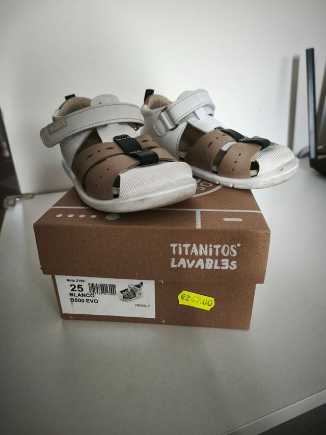 Sandalias barefoot Titanitos Talla 25