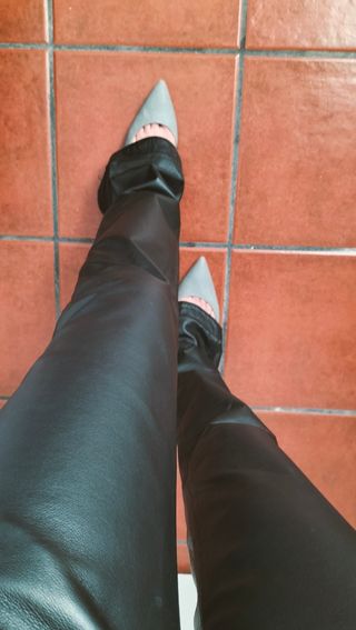 Pantalones de cuero negros