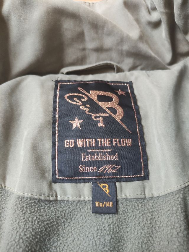 Chaqueta niña 10 años. 140cm. Marca Beckaro.