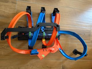 Pista Hot Wheels Giro della Morte