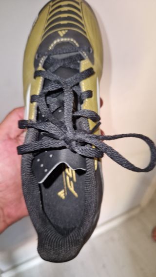 Zapatillas Fútbol Adidas,solo se ha usado 4 veces 