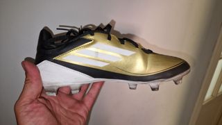 Zapatillas Fútbol Adidas,solo se ha usado 4 veces 