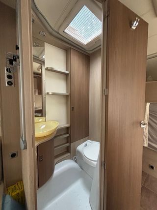 Caravana Bürstner Averso 440TK Plus 2017