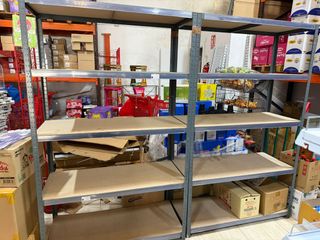 Estanterías metálicas bastantes unidades