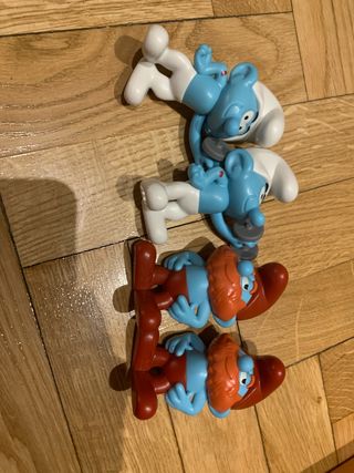 Lote de 4 figuras de Pitufos